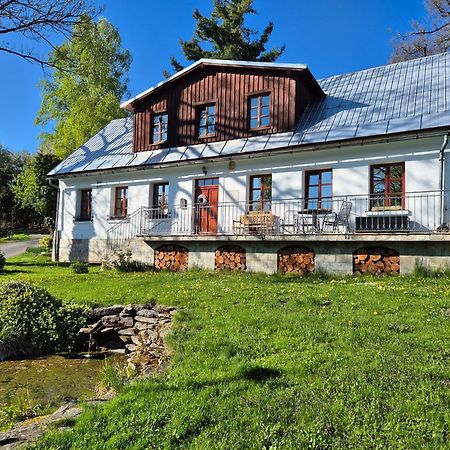 Knezice 25, Chalupa V Krkonosich Vrchlabí Buitenkant foto