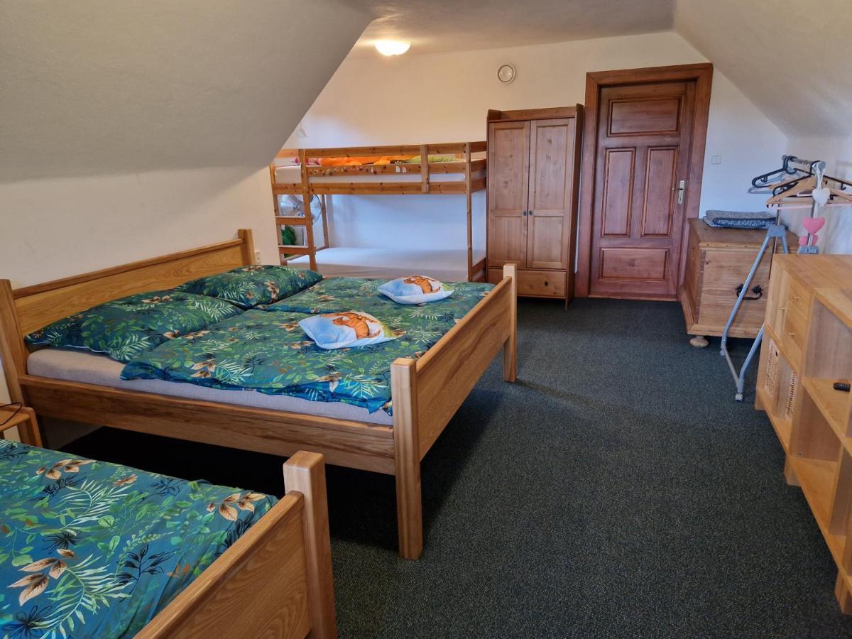 Knezice 25, Chalupa V Krkonosich Vrchlabí Buitenkant foto