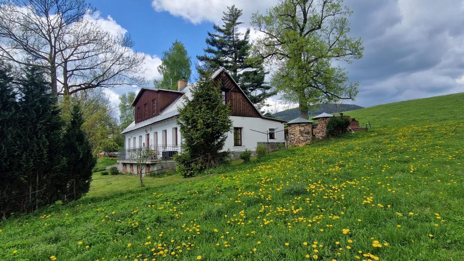 Knezice 25, Chalupa V Krkonosich Vrchlabí Buitenkant foto