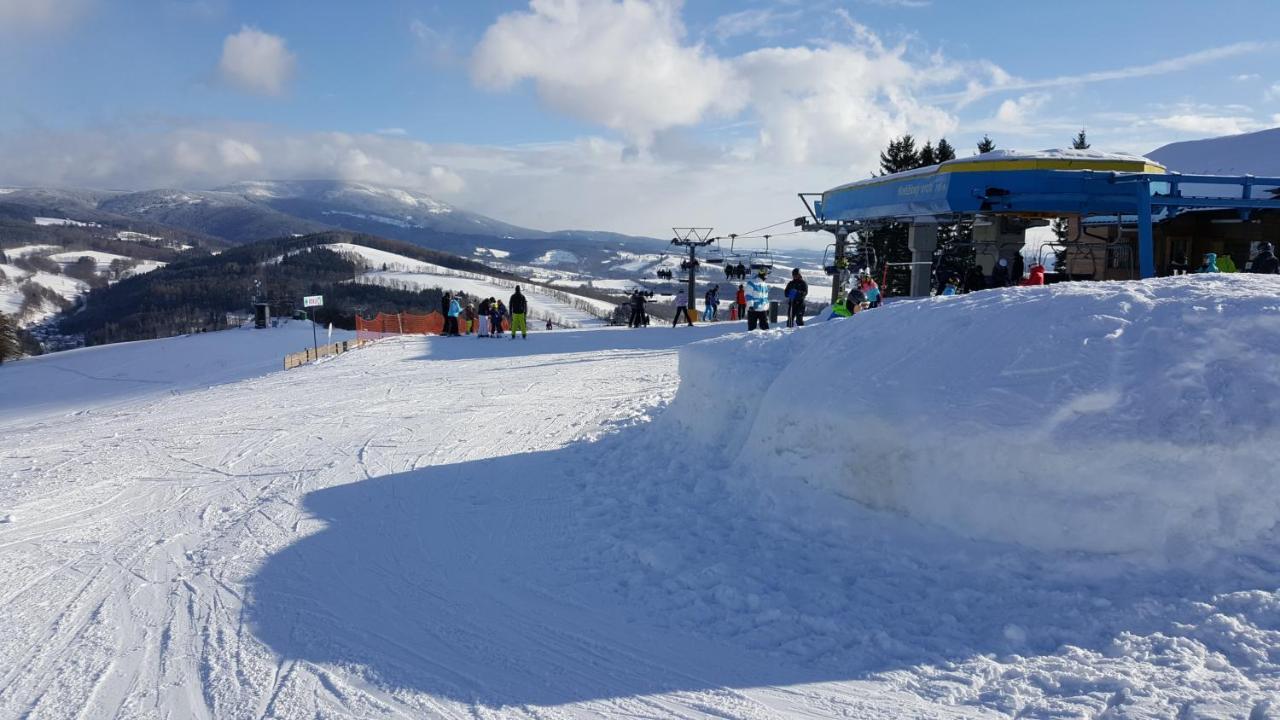 Knezice 25, Chalupa V Krkonosich Vrchlabí Buitenkant foto