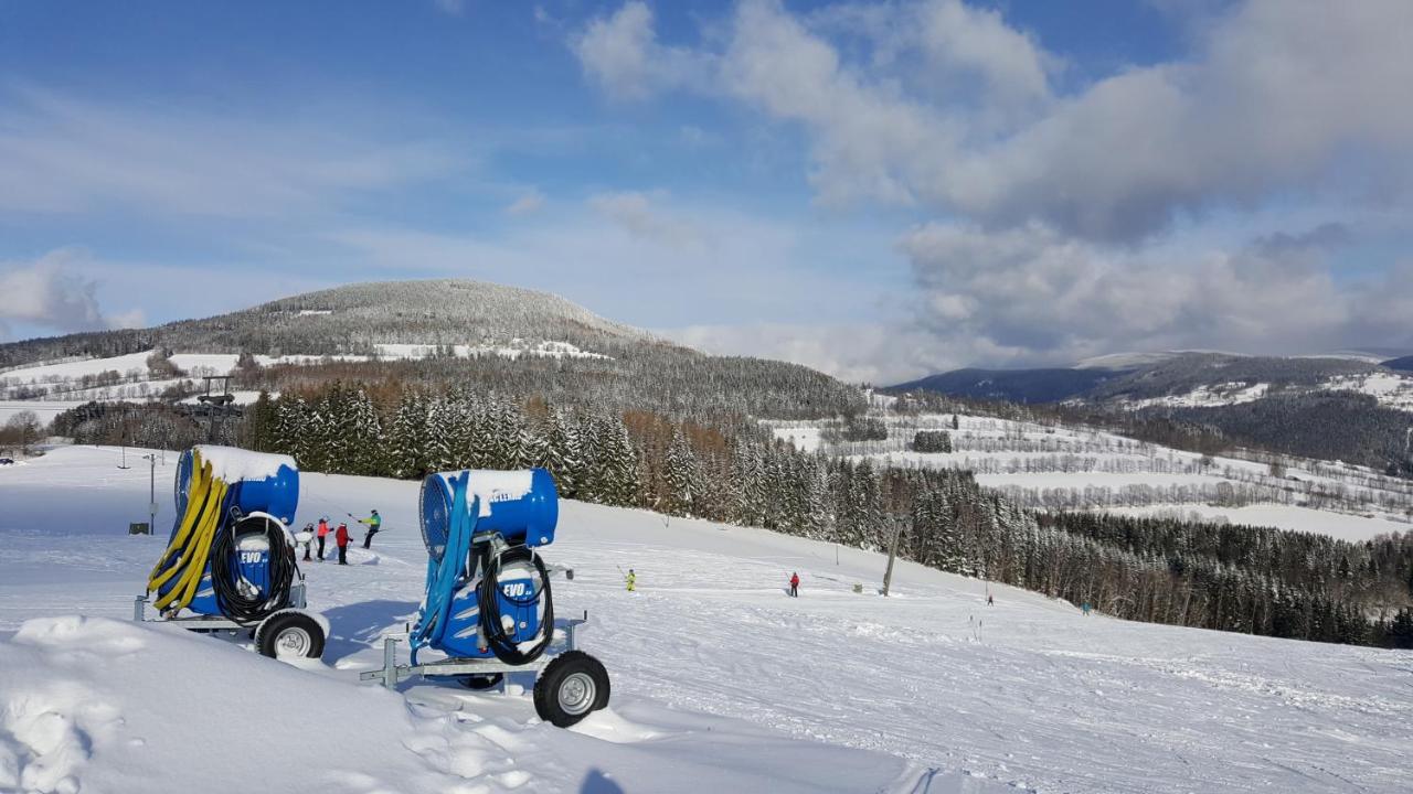Knezice 25, Chalupa V Krkonosich Vrchlabí Buitenkant foto